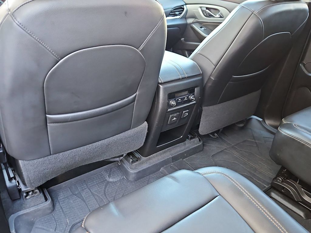 Thumbnail: 2021 Chevrolet Traverse - 27
