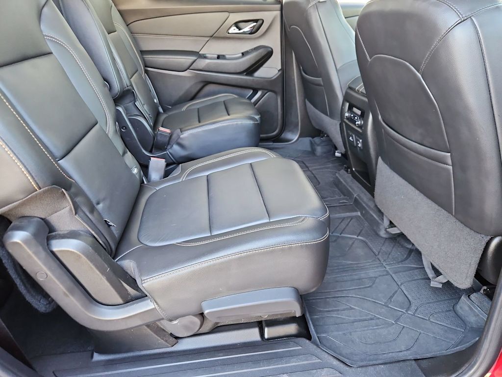 Thumbnail: 2021 Chevrolet Traverse - 12