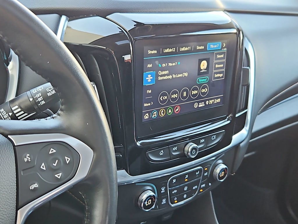 Thumbnail: 2021 Chevrolet Traverse - 15