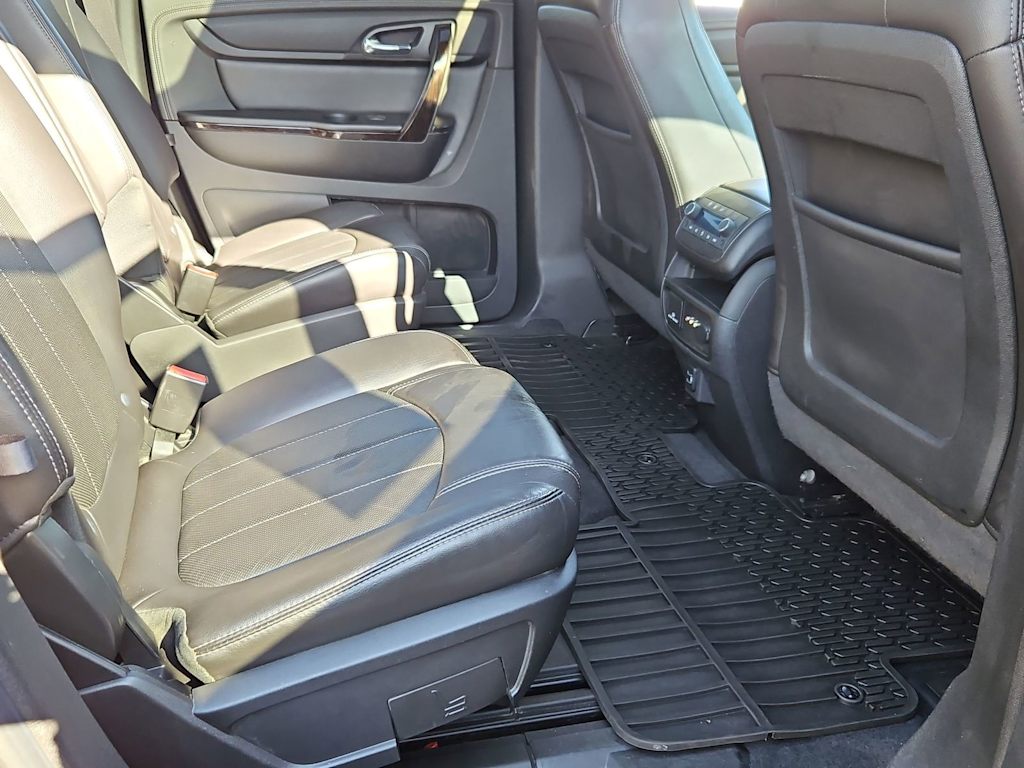 Thumbnail: 2017 Chevrolet Traverse - 12