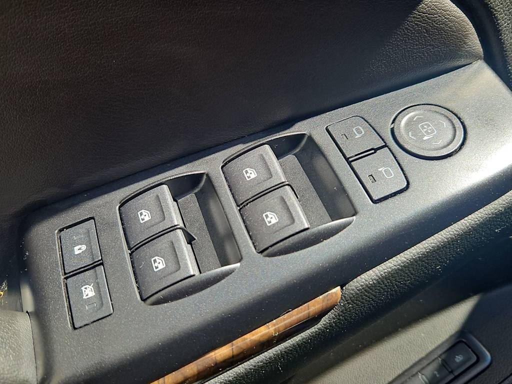Thumbnail: 2019 Chevrolet Tahoe - 26