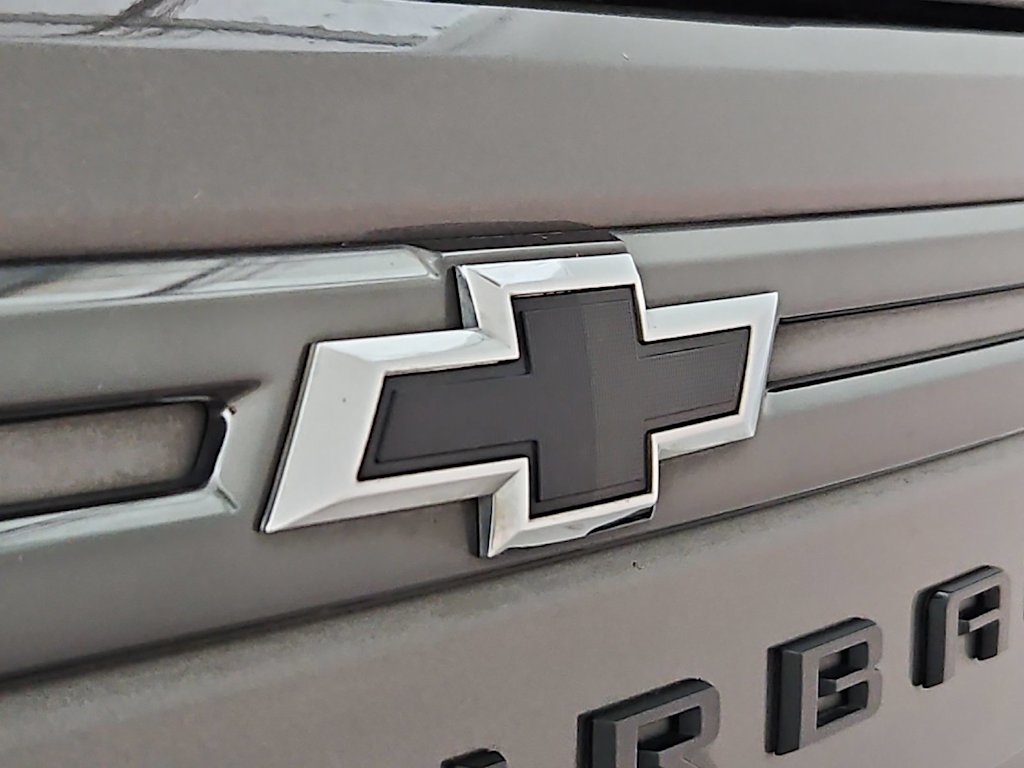 Thumbnail: 2021 Chevrolet Suburban - 23