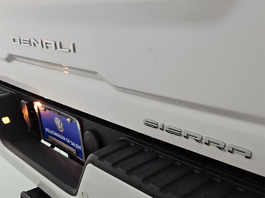 Thumbnail: 2024 GMC Sierra 3500 - 25