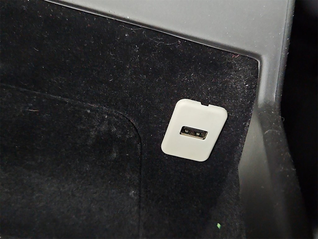 Thumbnail: 2014 Cadillac Escalade - 34