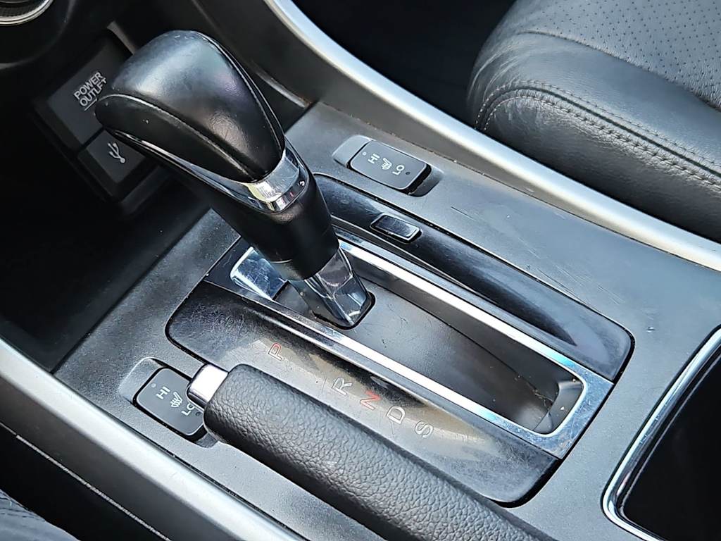 Thumbnail: 2013 Honda Accord - 16