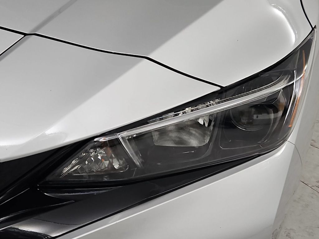 Thumbnail: 2025 Nissan Leaf - 20