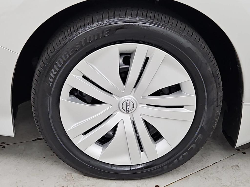 Thumbnail: 2025 Nissan Leaf - 8