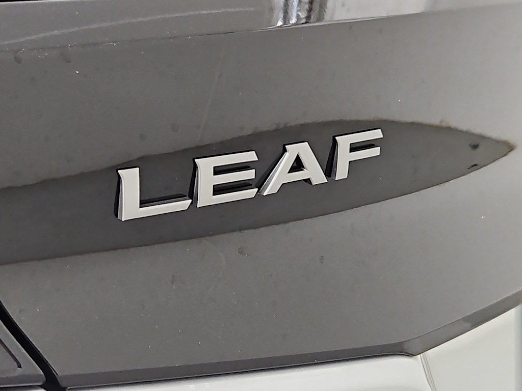 Thumbnail: 2025 Nissan Leaf - 21