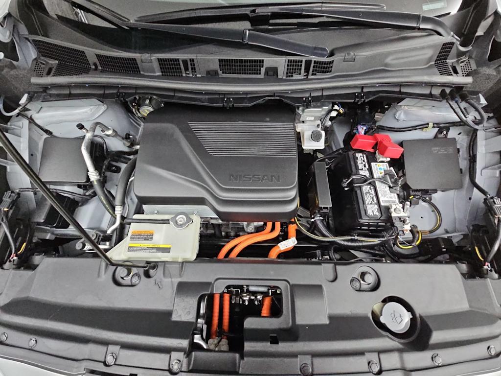 Thumbnail: 2025 Nissan Leaf - 9