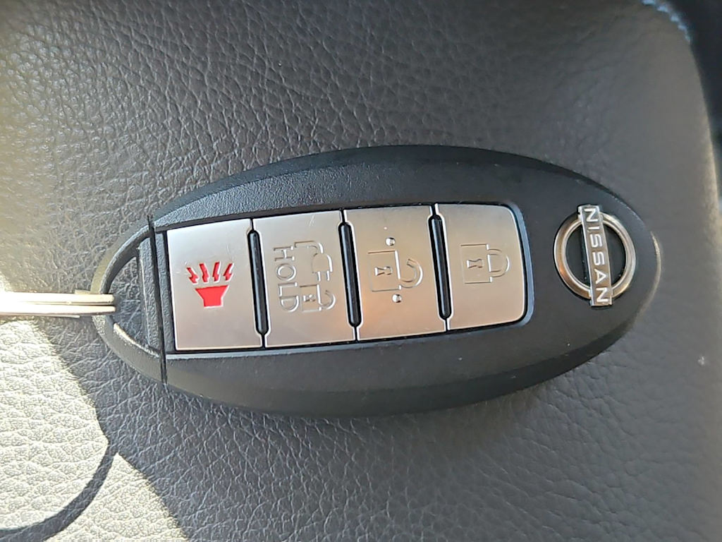 Thumbnail: 2025 Nissan Leaf - 15