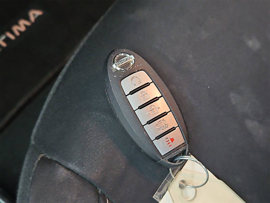 Thumbnail: 2022 Nissan Altima - 19