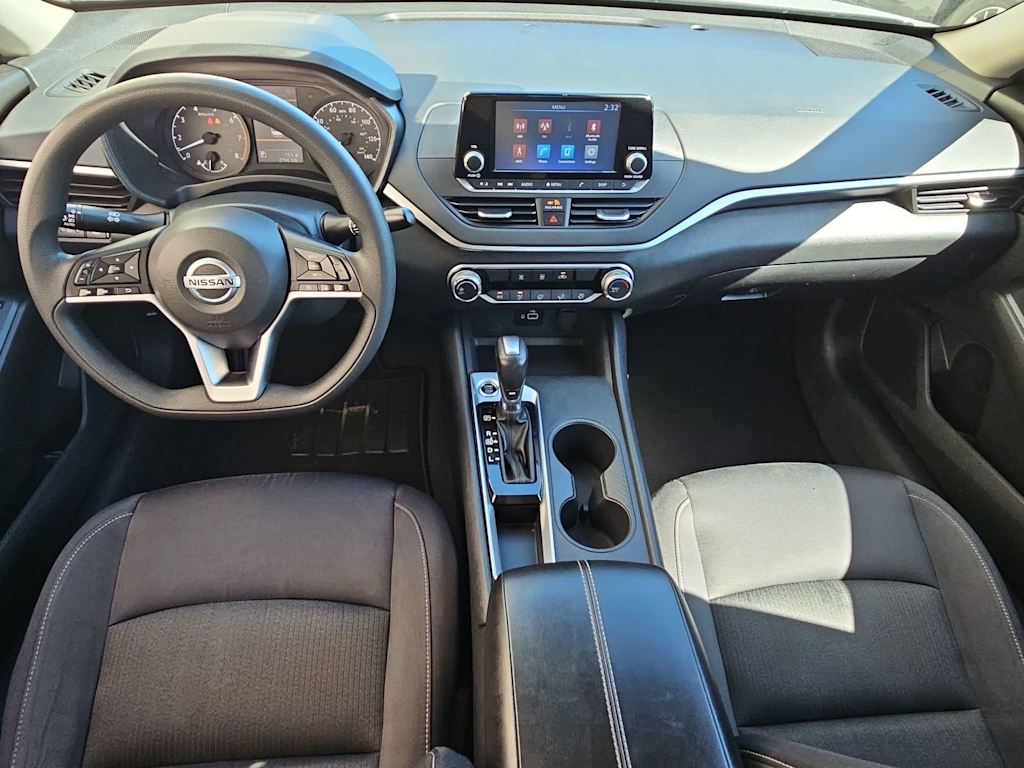 Thumbnail: 2021 Nissan Altima - 10