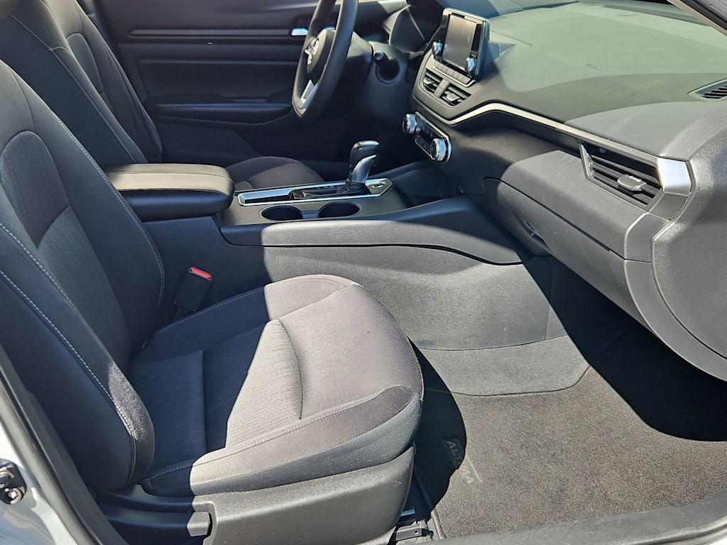 Thumbnail: 2021 Nissan Altima - 12