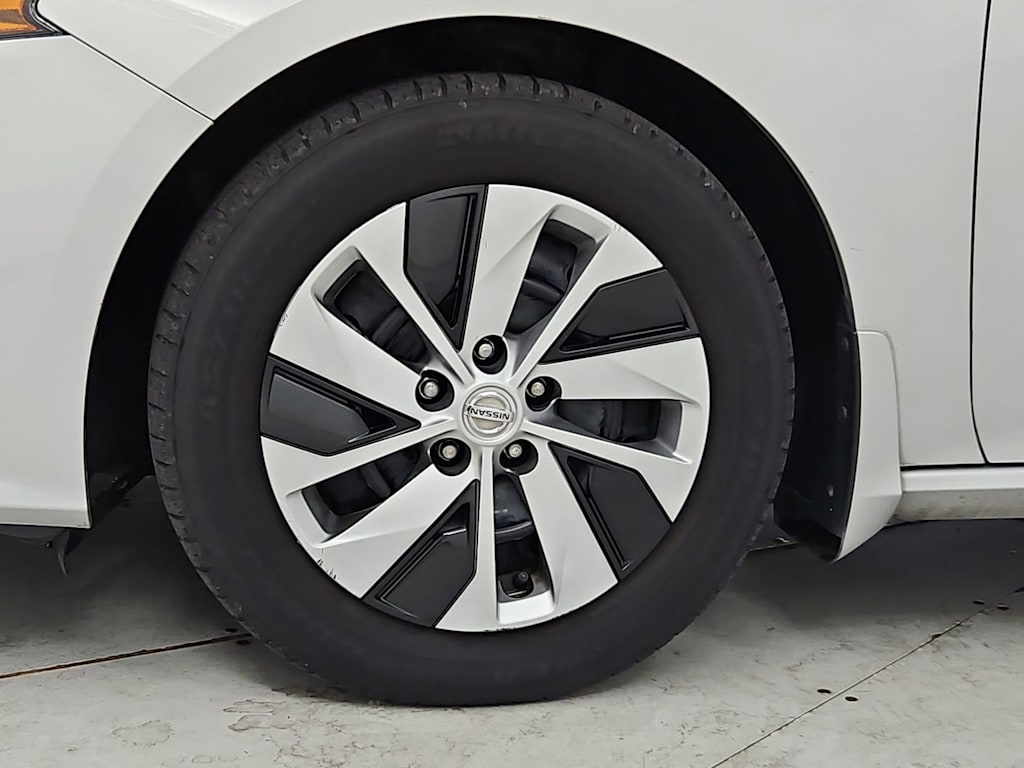 Thumbnail: 2021 Nissan Altima - 8