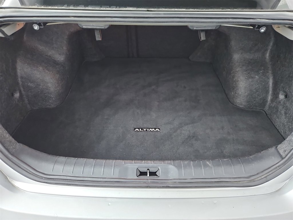 Thumbnail: 2023 Nissan Altima - 18