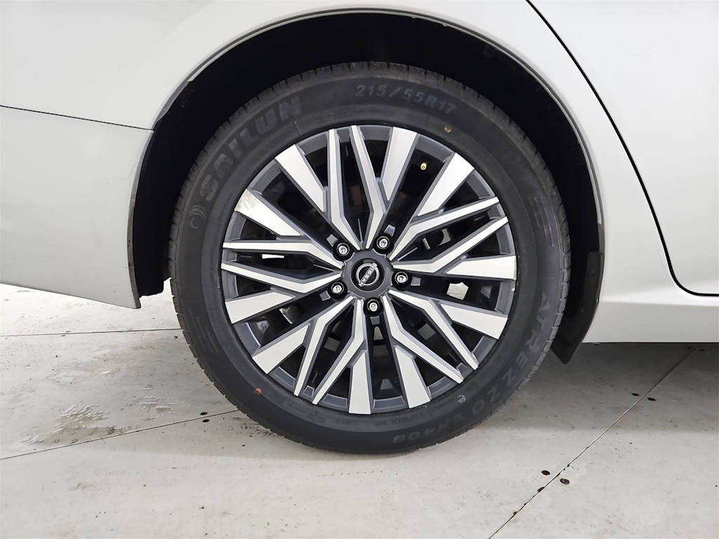 Thumbnail: 2023 Nissan Altima - 8