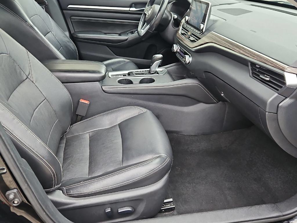 Thumbnail: 2019 Nissan Altima - 12