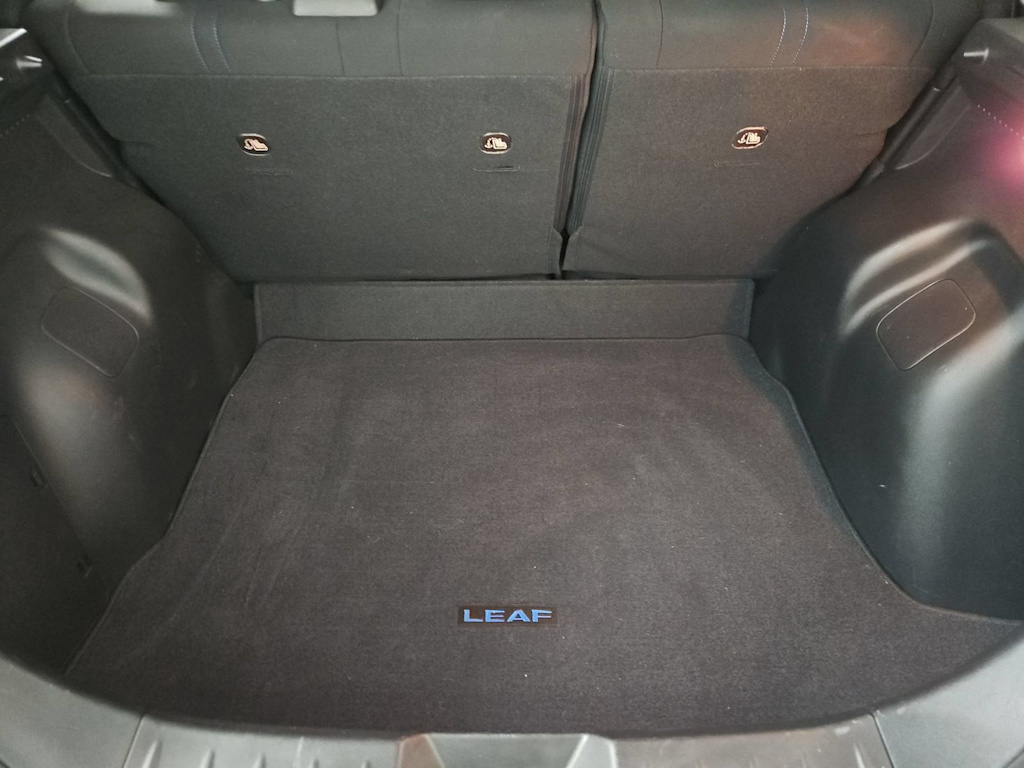 Thumbnail: 2024 Nissan Leaf - 16