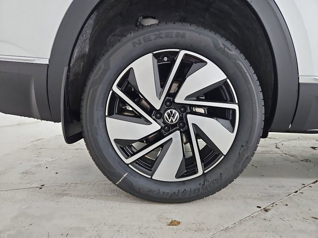 Thumbnail: 2026 Volkswagen Atlas - 8