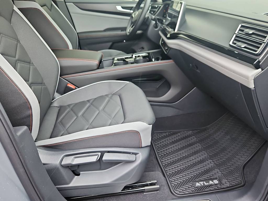 Thumbnail: 2026 Volkswagen Atlas - 12