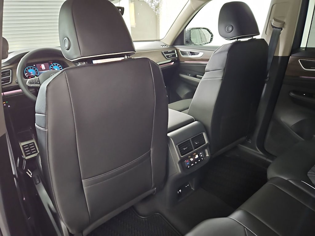 Thumbnail: 2026 Volkswagen Atlas - 13