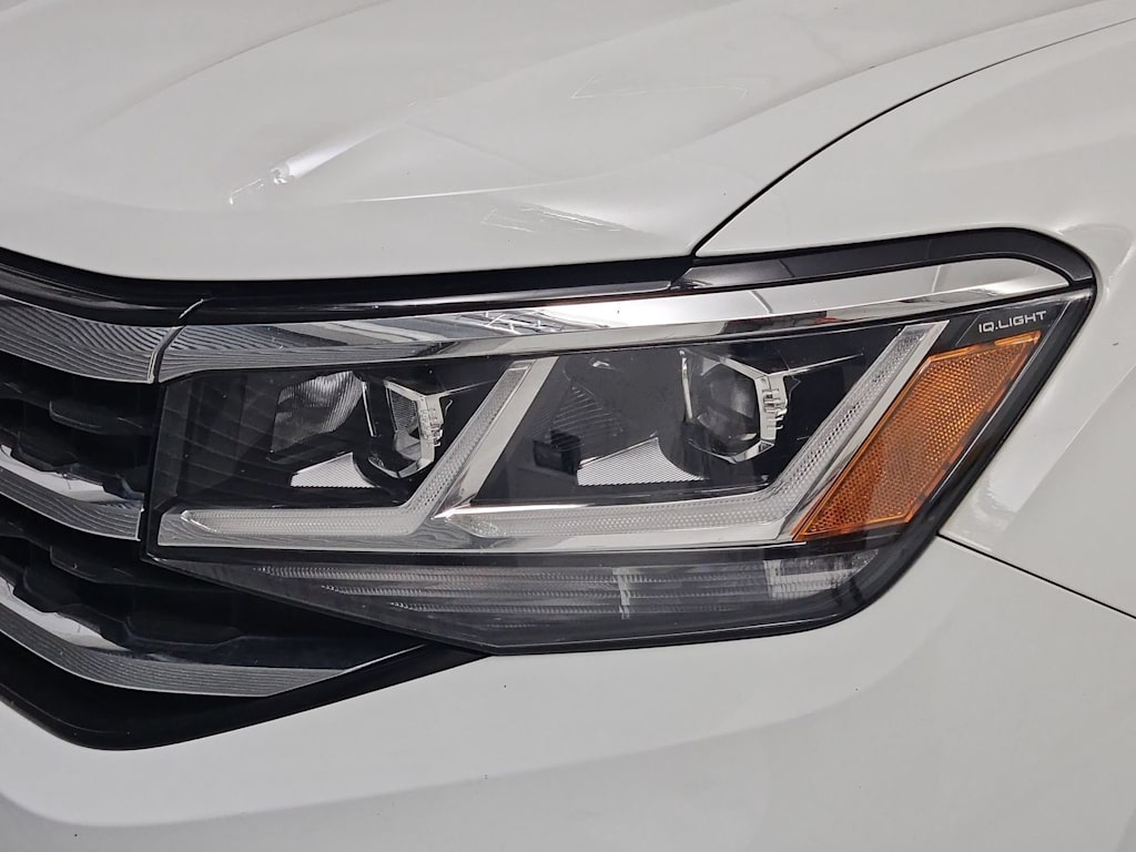 Thumbnail: 2023 Volkswagen Atlas - 24