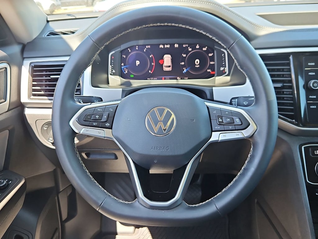 Thumbnail: 2023 Volkswagen Atlas - 14