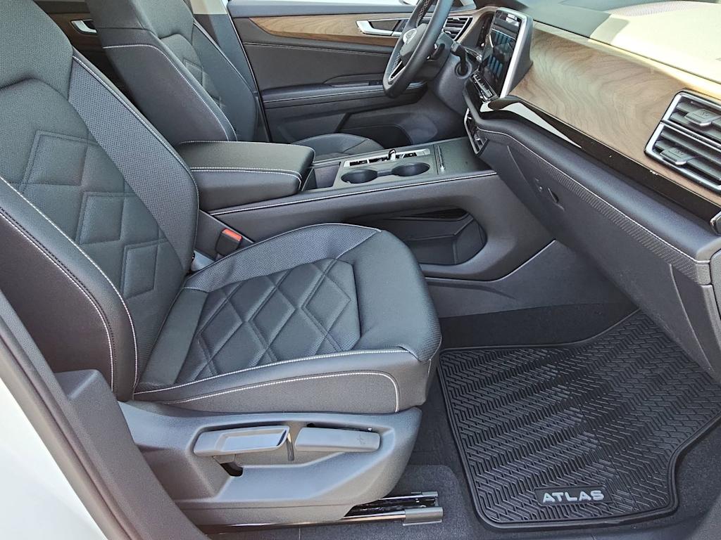 Thumbnail: 2026 Volkswagen Atlas - 12
