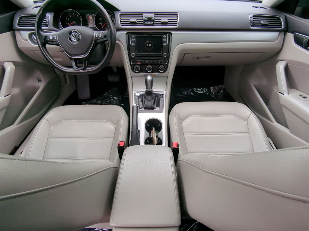 Thumbnail: 2019 Volkswagen Passat - 10