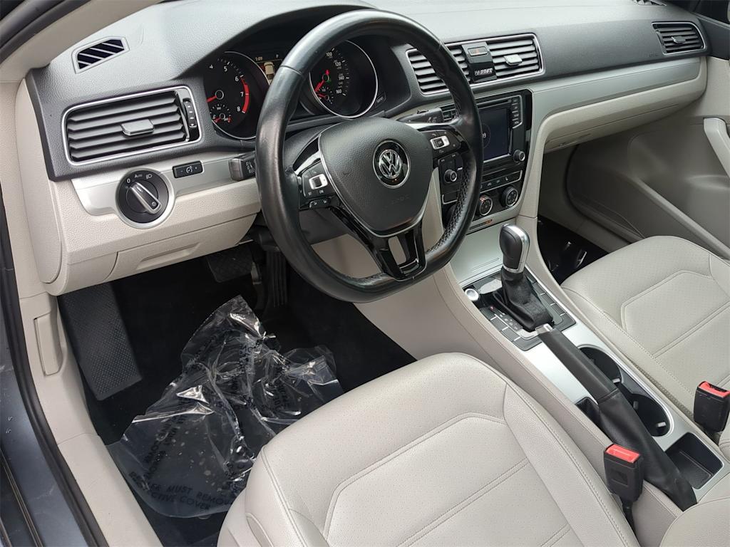 Thumbnail: 2019 Volkswagen Passat - 2