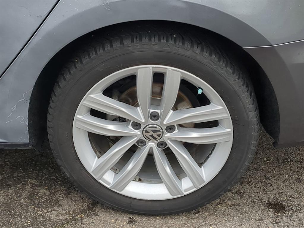 Thumbnail: 2019 Volkswagen Passat - 8