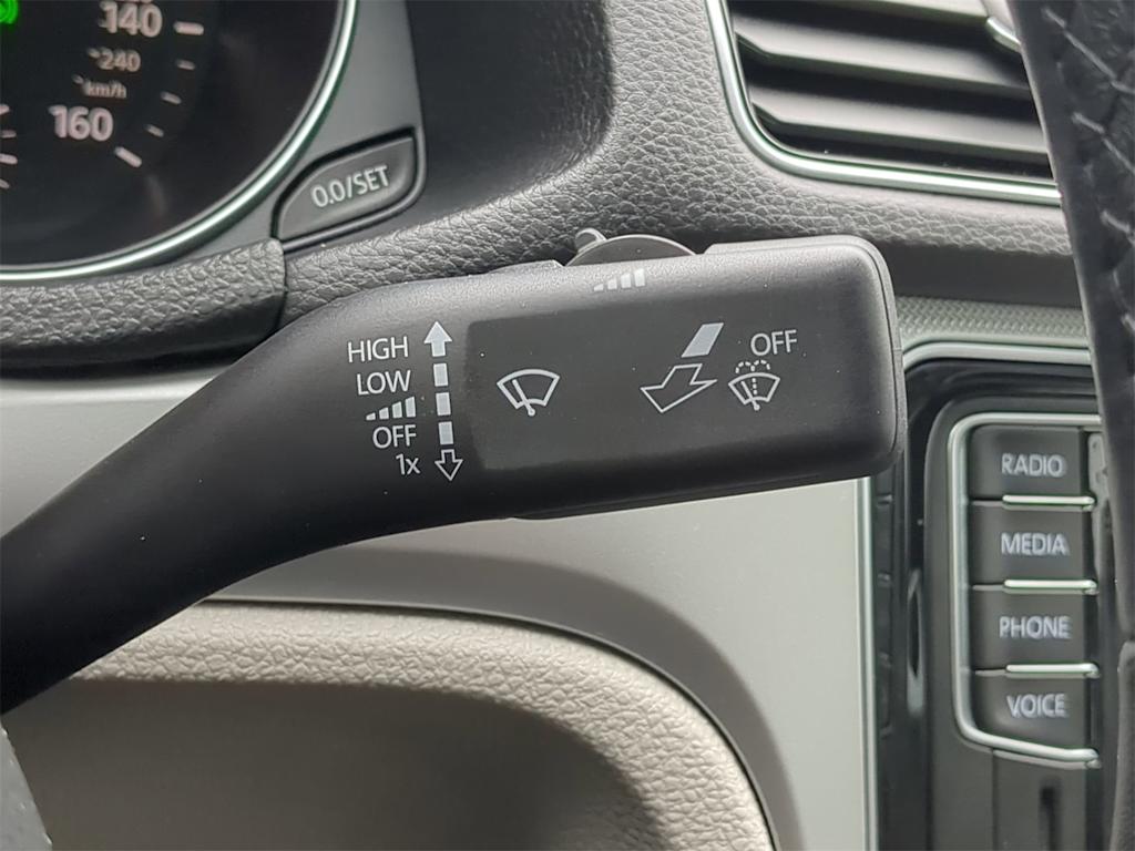 Thumbnail: 2019 Volkswagen Passat - 30