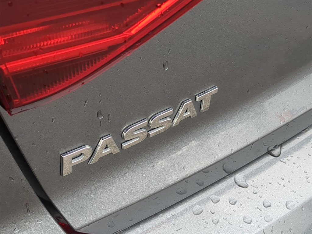 Thumbnail: 2019 Volkswagen Passat - 24