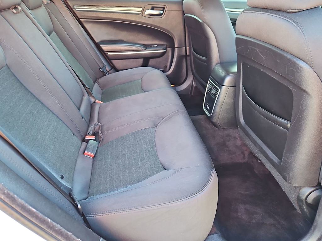 Thumbnail: 2018 Chrysler 300 - 27