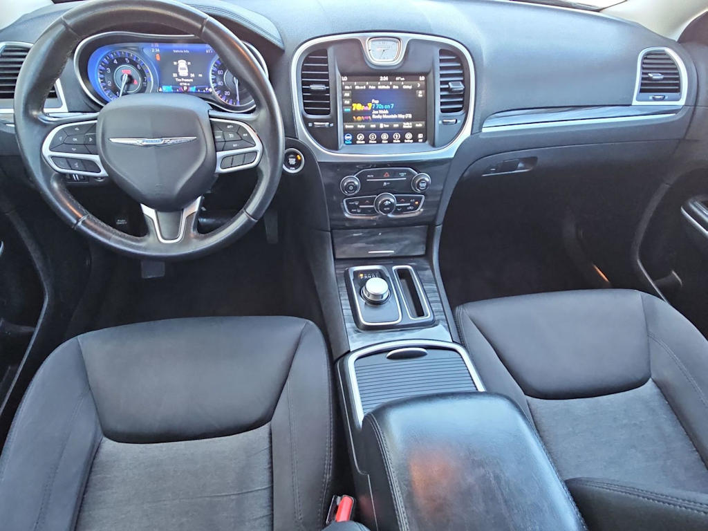 Thumbnail: 2018 Chrysler 300 - 10