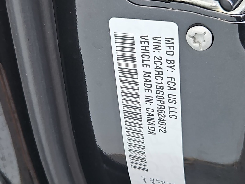 Thumbnail: 2023 Chrysler Pacifica - 35