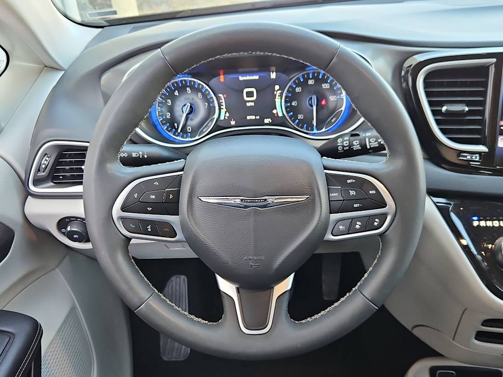 Thumbnail: 2023 Chrysler Pacifica - 14