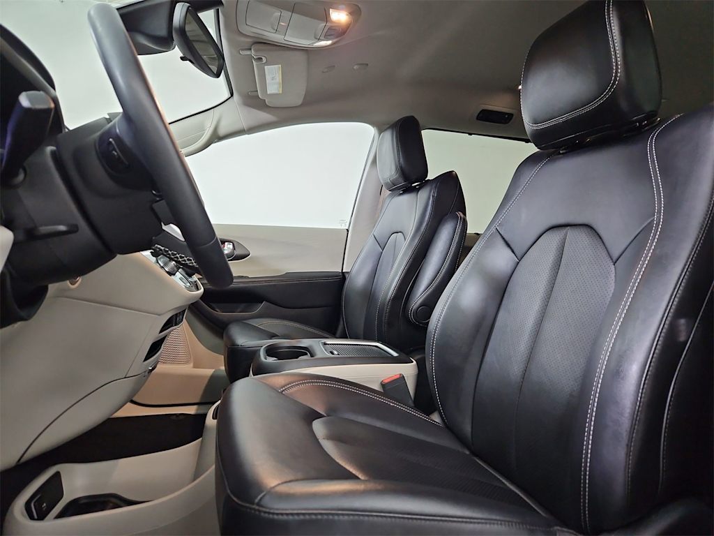 Thumbnail: 2024 Chrysler Pacifica - 11