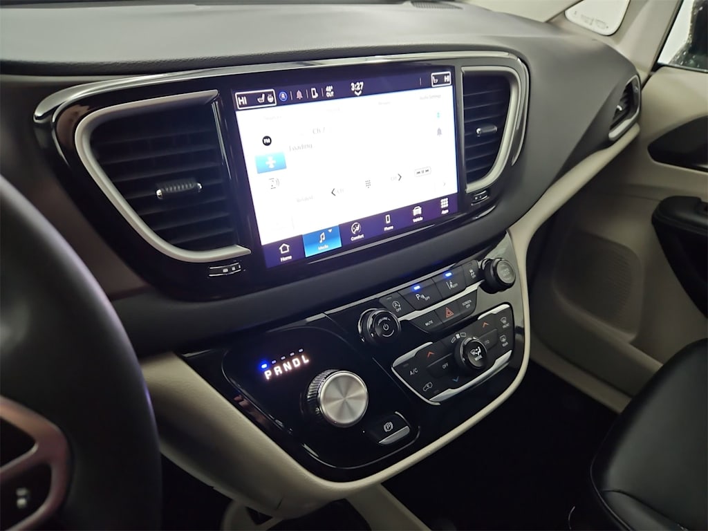 Thumbnail: 2024 Chrysler Pacifica - 15