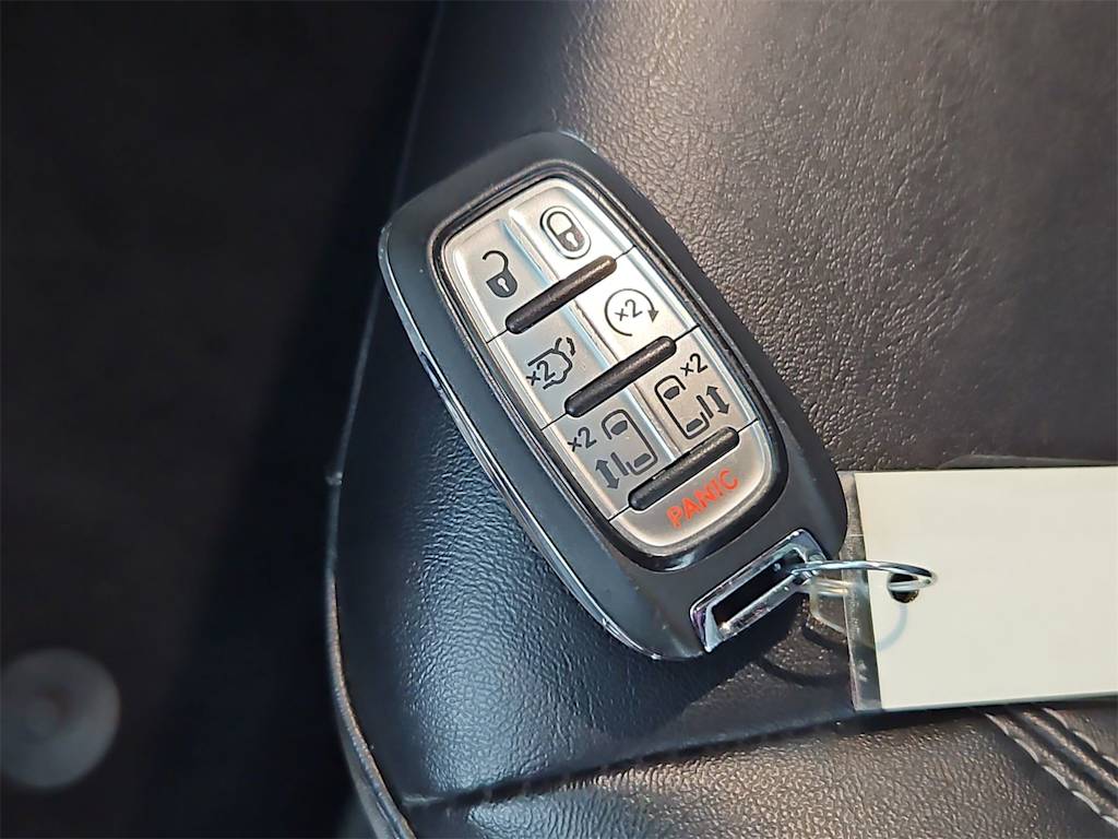 Thumbnail: 2024 Chrysler Pacifica - 18