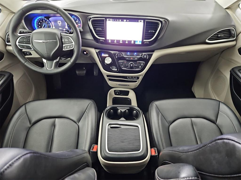 Thumbnail: 2024 Chrysler Pacifica - 10