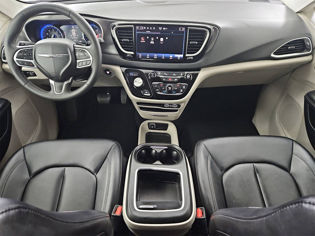 Thumbnail: 2024 Chrysler Pacifica - 10