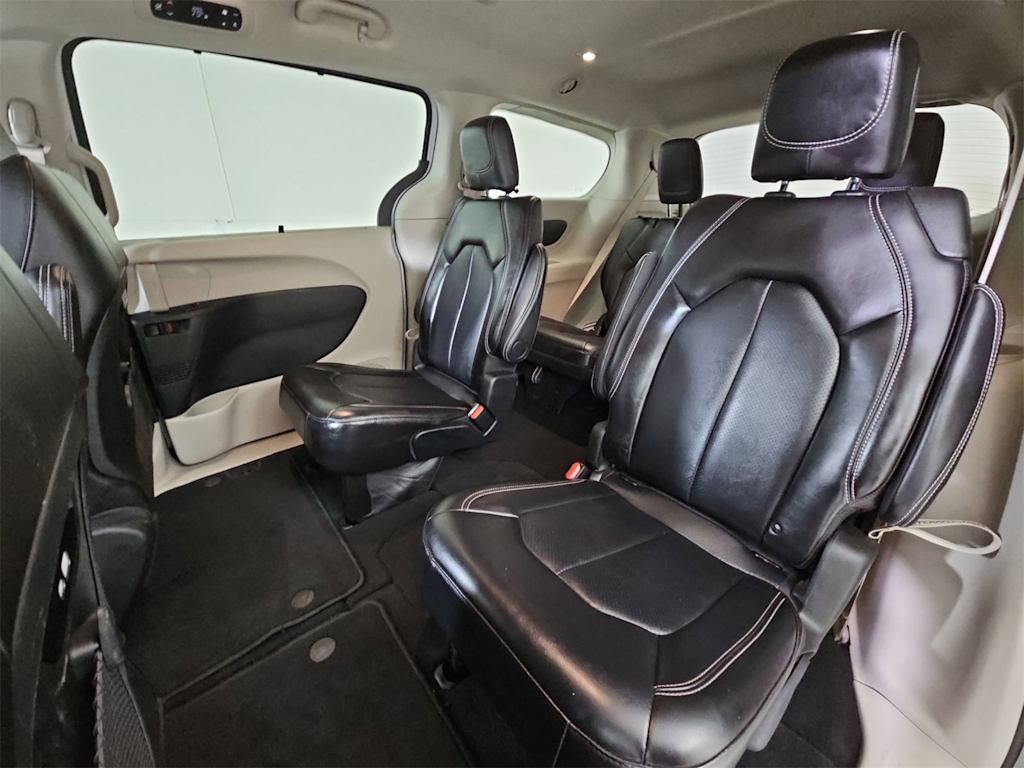 Thumbnail: 2024 Chrysler Pacifica - 26