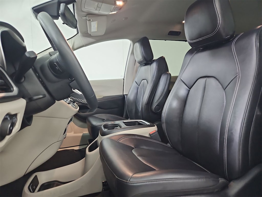 Thumbnail: 2024 Chrysler Pacifica - 11