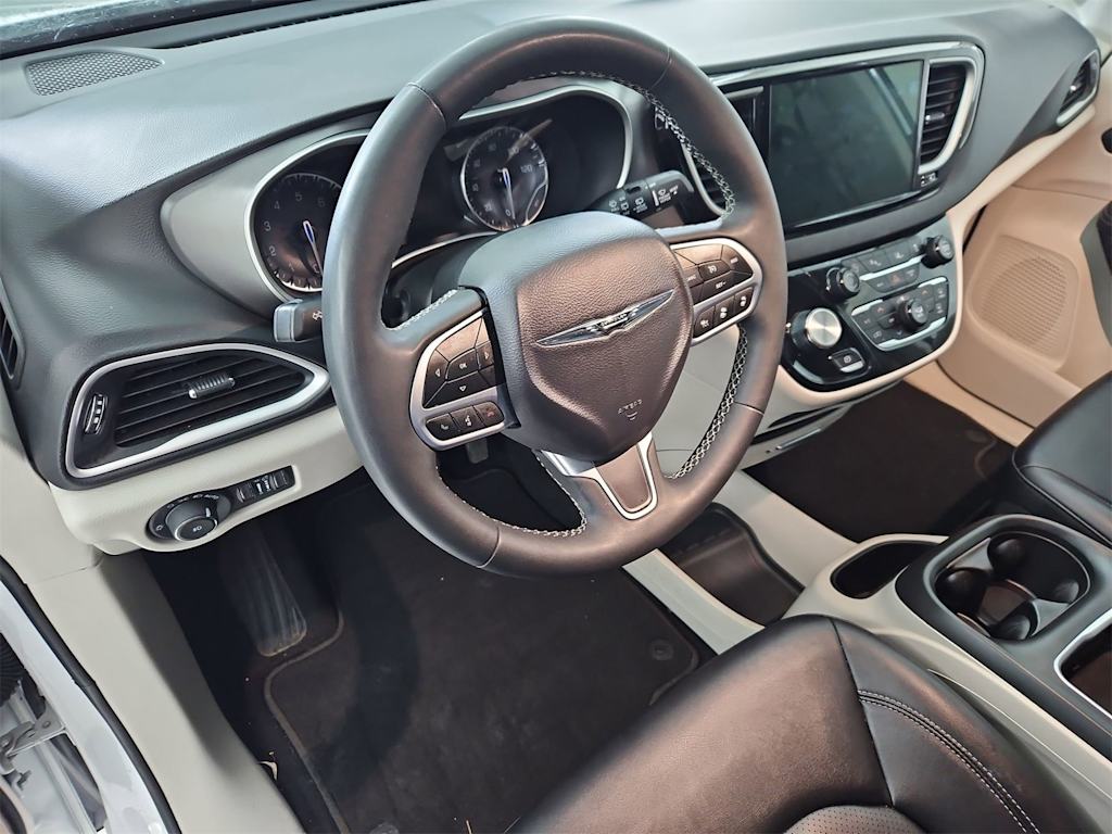 Thumbnail: 2024 Chrysler Pacifica - 2