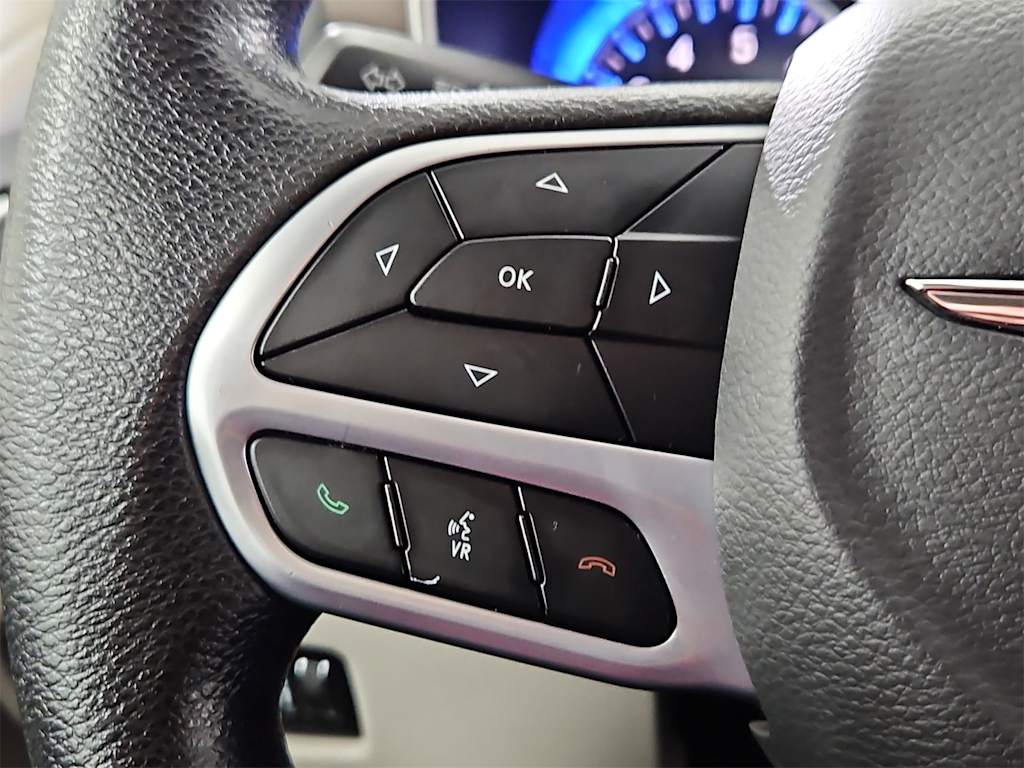 Thumbnail: 2021 Chrysler Voyager - 28