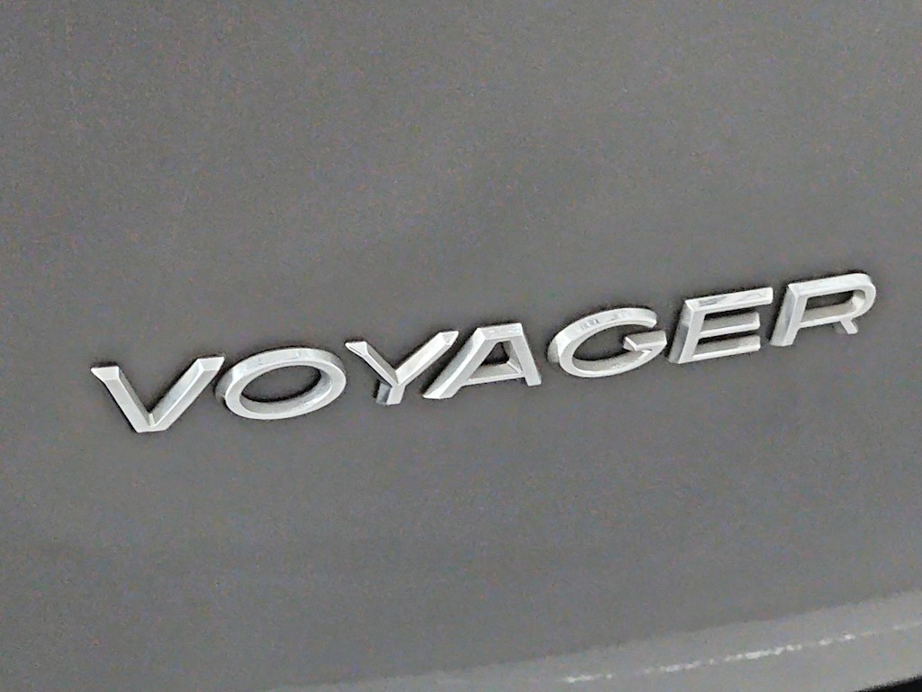 Thumbnail: 2021 Chrysler Voyager - 24