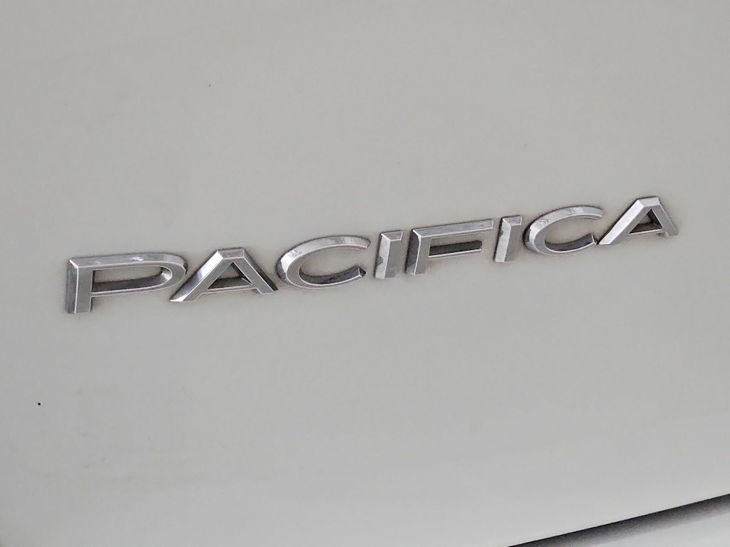 Thumbnail: 2022 Chrysler Pacifica - 24