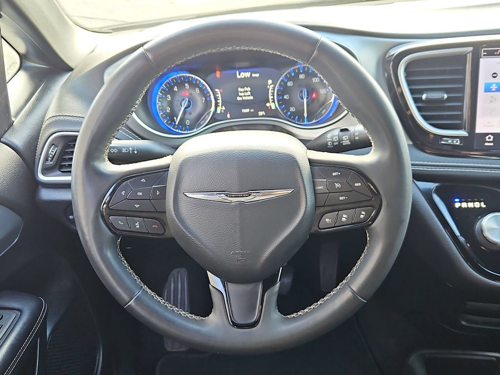 Thumbnail: 2022 Chrysler Pacifica - 14