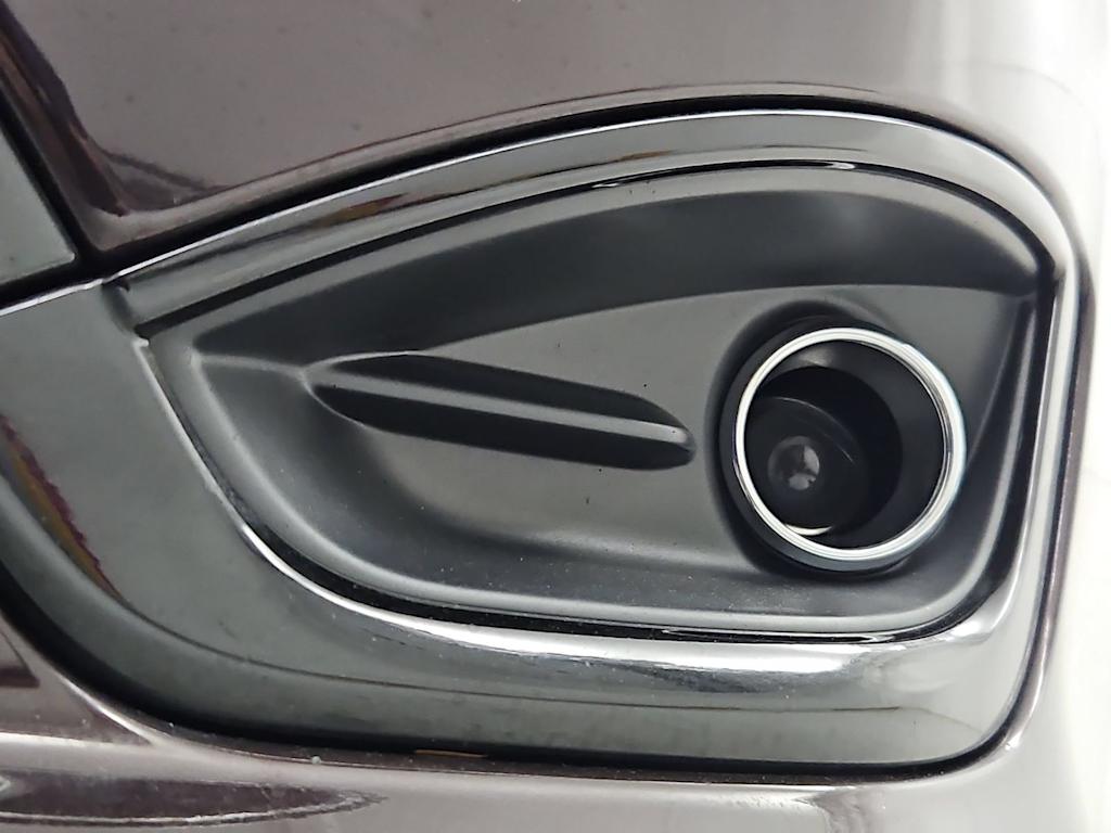 Thumbnail: 2018 Chrysler Pacifica - 22
